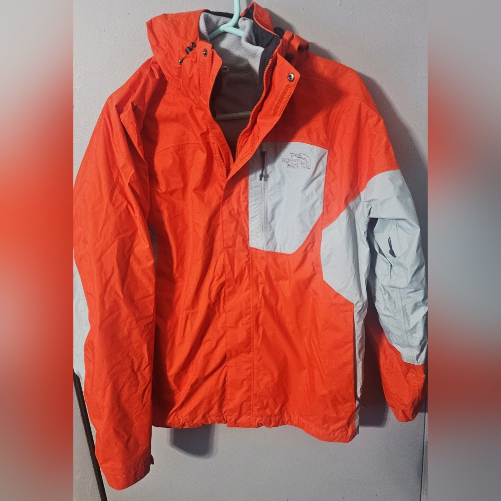 Mens The North Face 2n1 triclimate hyvent waterproof jacket orange/gray size M